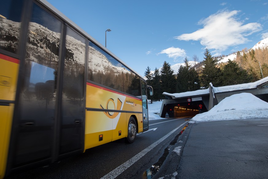 ZUR GESETZESWIDRIGEN GEWINN KLEINSCHREIBUNG DER POSTAUTO SCHWEIZ AG UND DEM UMGEHENDEN RUECKTRITT VON DANIEL LANDOLF, LEITER POSTAUTO AG, STELLEN WIR IHNEN HEUTE, 6. FEBRUAR 2018, FOLGENDES BILDMATERI ...