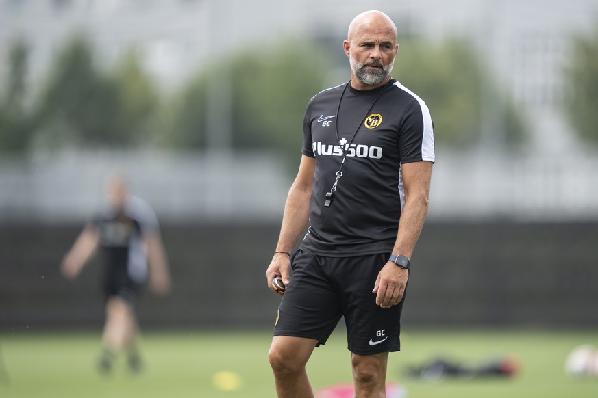 Cheftrainer Giorgio Contini beim Trainingsauftakt des BSC YB, am Montag, 23. Juni 2025 in Bern. (KEYSTONE/Til Buergy)