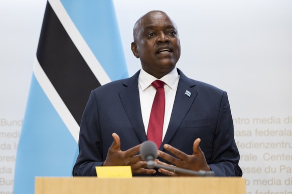 epa10602333 Botswana President Mokgweetsi Masisi attends a press conference after meeting the Swiss Federal President in Bern, Switzerland, May 1, 2023. Masisi is on a three-day state visit...