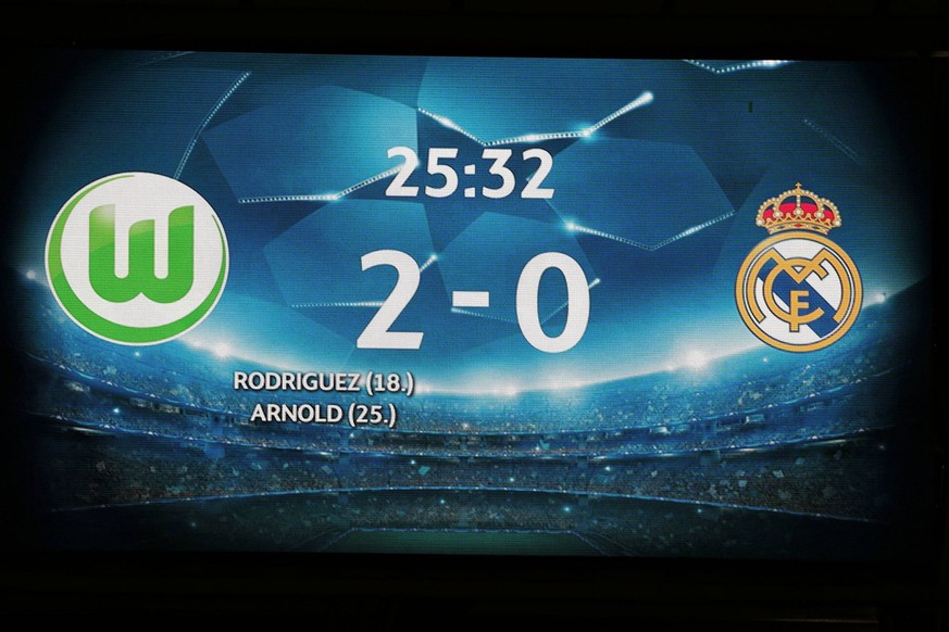 Aus UEFA Champions League Viertelfinale Hinspiel VfL Wolfsburg gegen Real Madrid 2:0 am 06.04.2016 in der VW Arena. Im Foto: 2:0 an der Anzeigetafel

out UEFA Champions League Quarter-finals Leg VfL ...