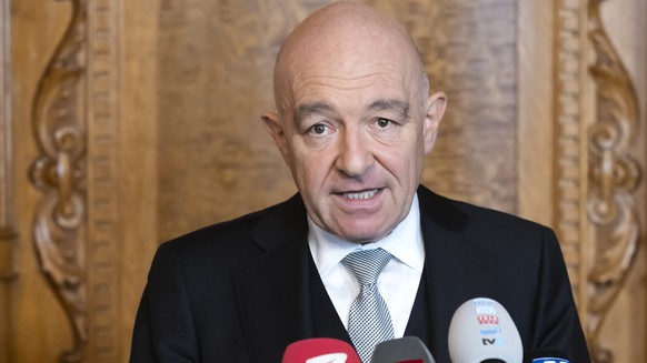 Daniel Jositsch, Staenderat SP-ZH, nimmt waehrend einer Medienkonferenz Stellung zur Bundesratskandidatur, am Dienstag, 8. November 2022, im Bundeshaus in Bern. (KEYSTONE/Peter Klaunzer)