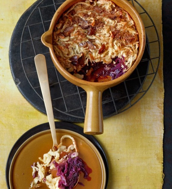 http://www.essen-und-trinken.de/rezept/282259/maronen-spaetzle-mit-rotkohl.html maroni spätzli rotkohl