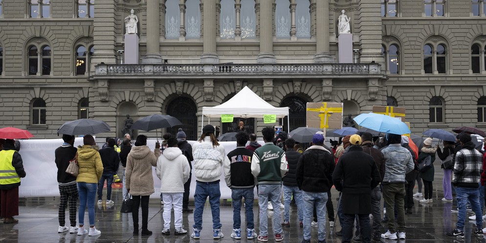 Bereits im November 2023 versammelten sich Kritiker des Eritrea-Regimes auf dem Bundesplatz in Bern.