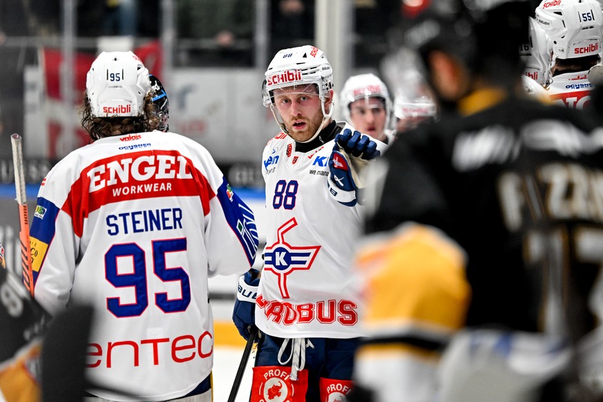 Dario Meyer (EHCK) celebrate his goal, during the regular season National League game between HC Lugano and EHC Kloten at the ice stadium Cornèr Arena in Lugano, Switzerland, December 5, 2025. (KEYSTO ...