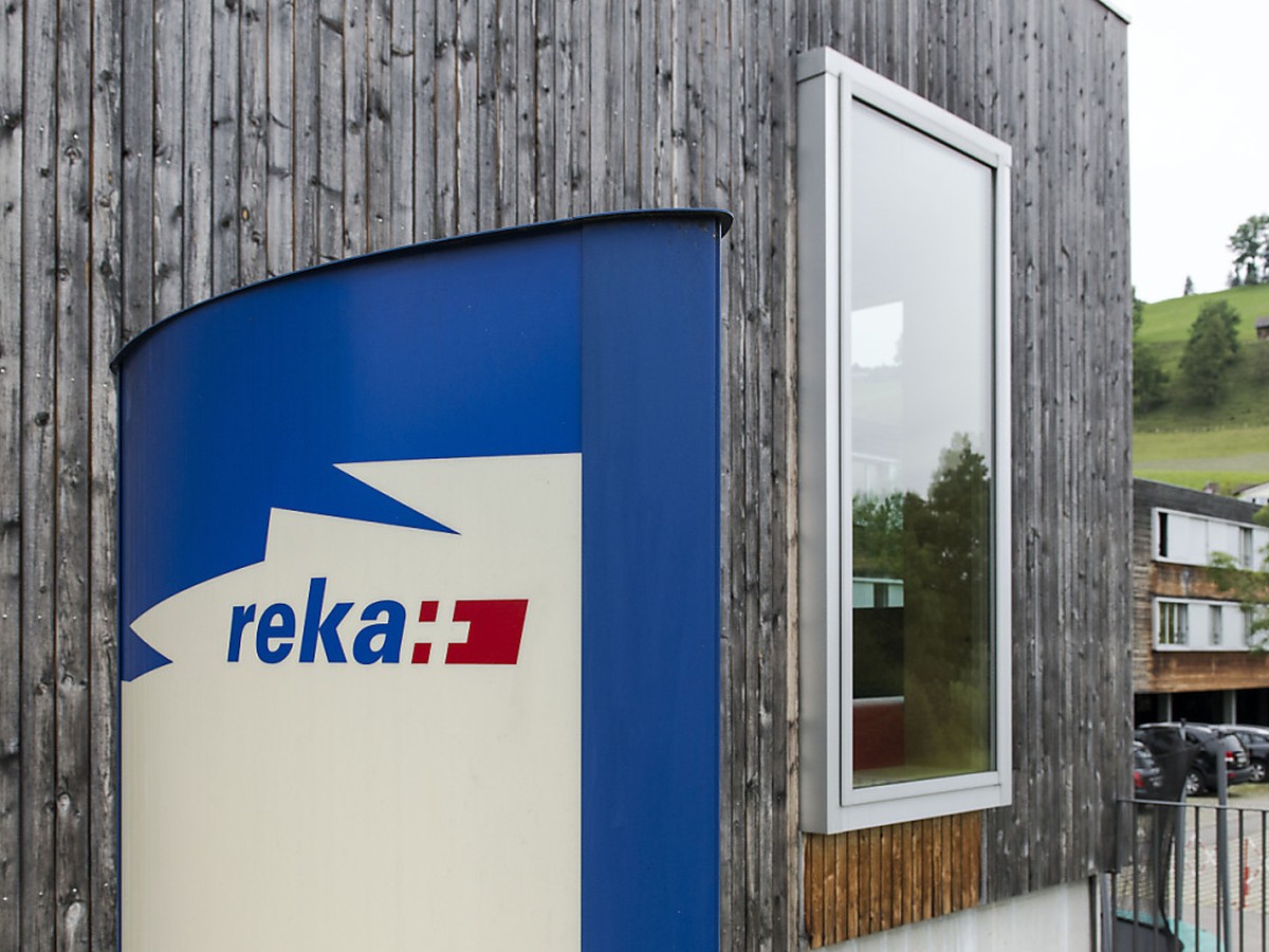 Reka abandonne ses ch
