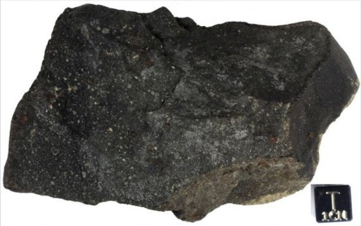 Dem Murchison-Meteoriten sieht man nicht an, dass er so etwas "Romantisches" wie Sternenstaub enthält. (zVg PNAS)