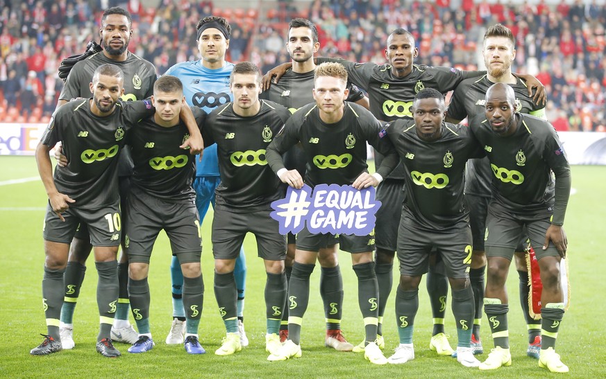 epa07120067 Standard Liege&#039;s starting eleven pose for a team photo during the UEFA Europa League soccer match between Standard Liege and FC Krasnodar, in Liege, Belgium, 25 October 2018. EPA/OLIV ...