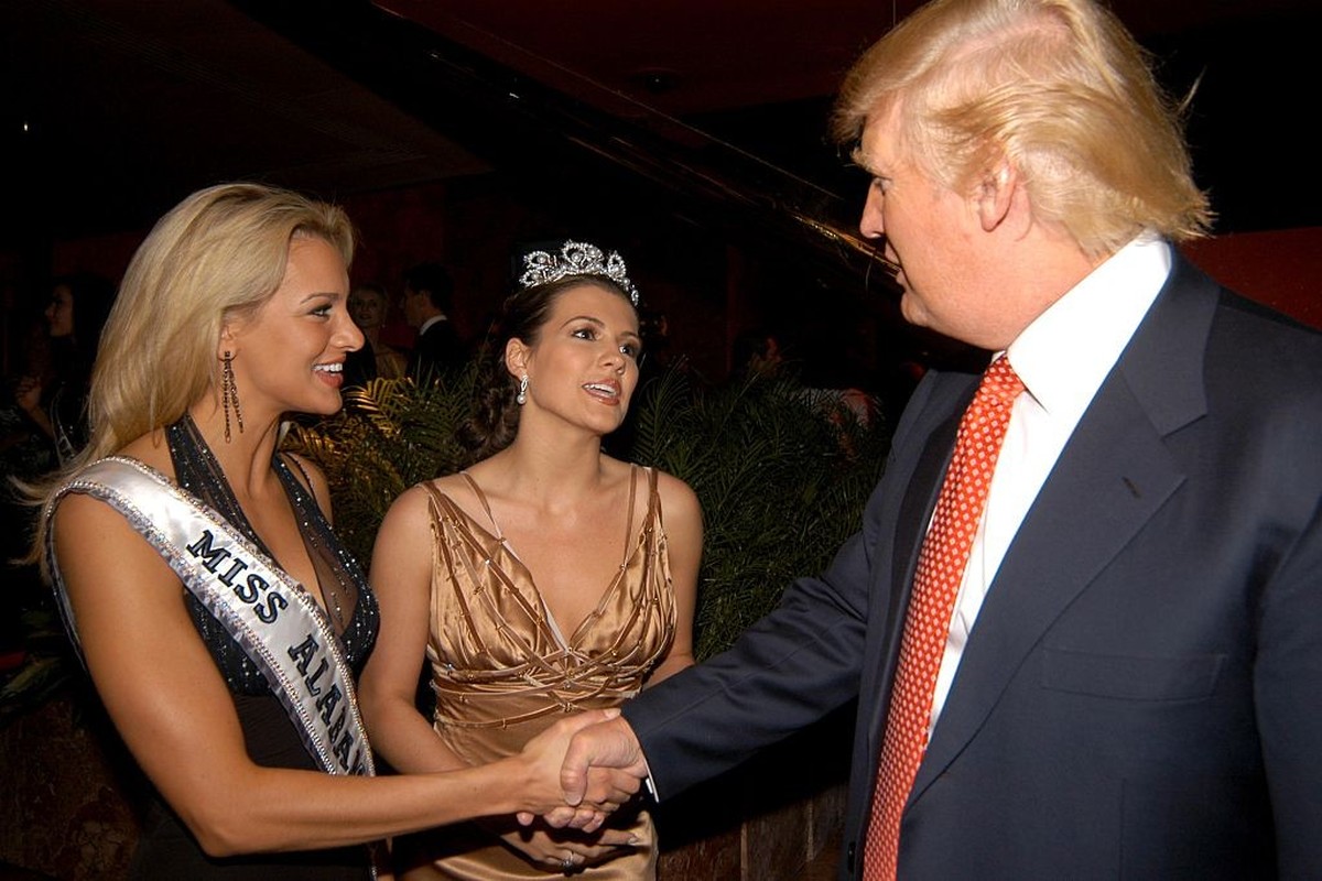 NEW YORK CITY, NY - APRIL 18: (L-R) Leeann Tingley Miss Rhode Island, Chelsea Cooley Miss USA 2005 and Donald Trump attend "The Miss Universe Guide to Beauty" Book Launch Hosted by Donald Tr ...
