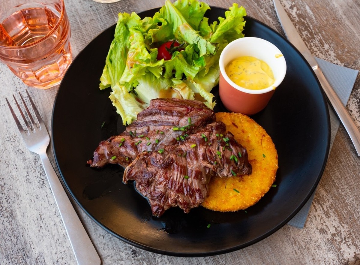 Steak onglet – Hanger Steak Nierenzapfen. Rindfleisch essen kochen