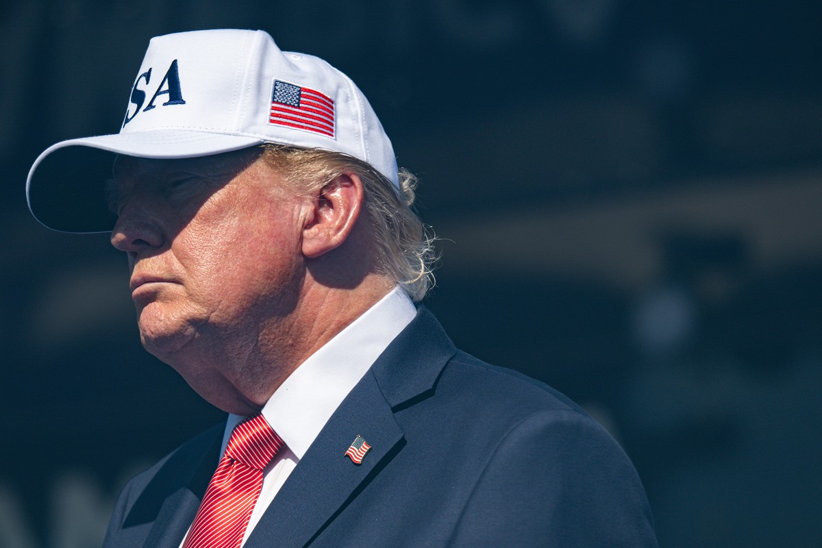 epa13222700 US President Donald J Trump makes remarks at a Steel Across America Event on the Ellipse in Washington, DC, USA, 08 September 2026. EPA/ANNABELLE GORDON / POOL