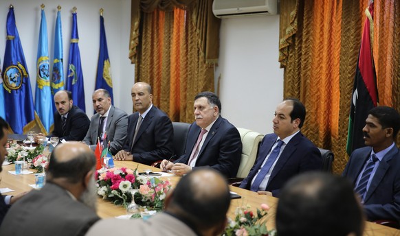 Die Übergangsregierung um al-Sarradsch hat in Tripolis noch einige Hindernisse zu überwinden.