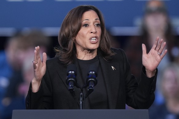 Democratic presidential nominee Vice President Kamala Harris speaks at a campaign rally the Oakland Expo Center in Waterford Township, Mich., Friday, Oct. 18, 2024. (AP Photo/Susan Walsh)
Kamala Harri ...