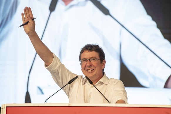 SVP Parteipraesiedent Albert Roesti bei seiner Rede anlaesslich des Parteifests und Wahlauftakts der SVP Schweiz vom Samstag, 31. August 2019 in Sattel. (KEYSTONE/Urs Flueeler)