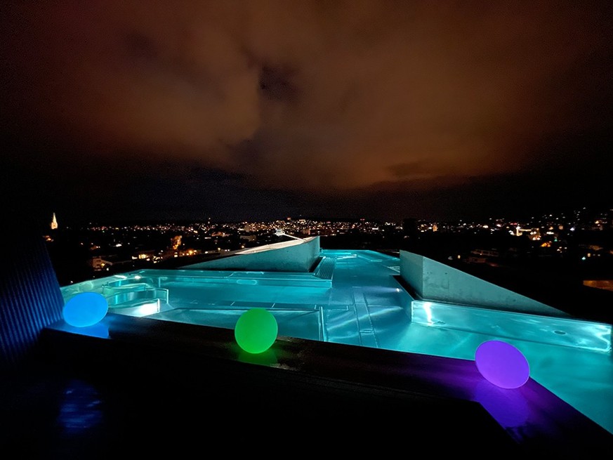 Hürlimann Bad Zürich Vollmondbaden Rauszeit Wellness Schweiz