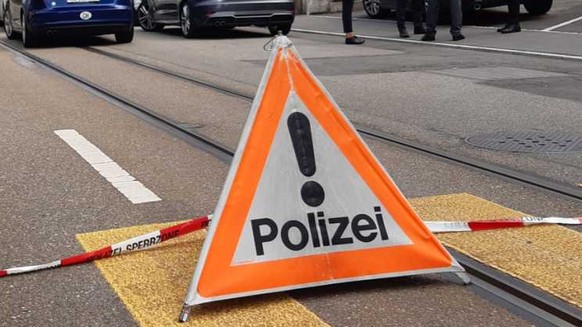 Bei einem Gewaltdelikt in der Stadt St. Gallen starben am vergangenen Mittwoch zwei Menschen. Die Polizei stand mit einem Grossaufgebot im Einsatz und sperrte das Gebiet weitr