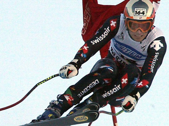 VAL07 - 20010812 - VAL D&#039;ISERE, FRANCE : Swiss Silvano Beltrametti jumps in the World Cup downhill in Val d&#039;Isere 08 December 2001 shortly before his accident. Beltrametti was airlifted to h ...