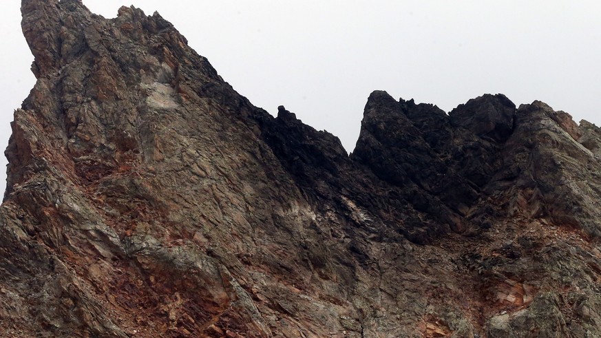 A general view shows the place where a Swiss Army Airforce F/A-18 C fighter jet crashed in the Susten region, Switzerland August 31, 2016. REUTERS/Ruben Sprich