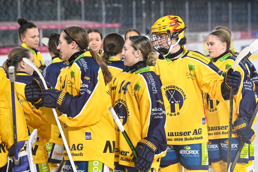 Langenthals PostFinance Top Scorerin Lea Macleod, vor dem Qualifikationsspiel der Women's Hockey League, zwischen dem SC Bern Frauen und dem SC Langenthal, am Donnerstag 25. September 2025 in der ...