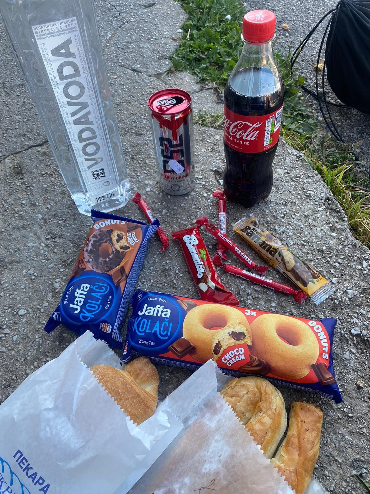 Zeit zum Kochen blieb den Fahrerinnen und Fahrern unterwegs nicht. Deshalb sah das Mittagessen auch mal so aus.