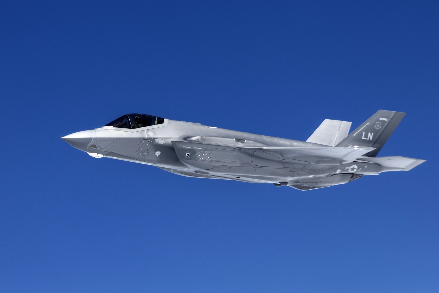 epa11642119 A US Air Force F-35 fighter jet participates in exercise &#039;Ramstein Flag 2024&#039; in Greece, 04 October 2024. NATO Air Command is organizing, with the participation of 12 Alliance co ...