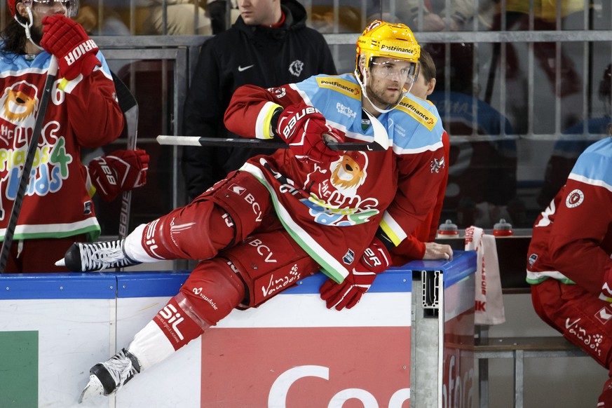 Lausanne&#039;s center Dustin Jeffrey, of Canada, jumps over the boards, during a National League regular season game of the Swiss Championship between Lausanne HC and SC Bern, at the Malley 2.0 tempo ...