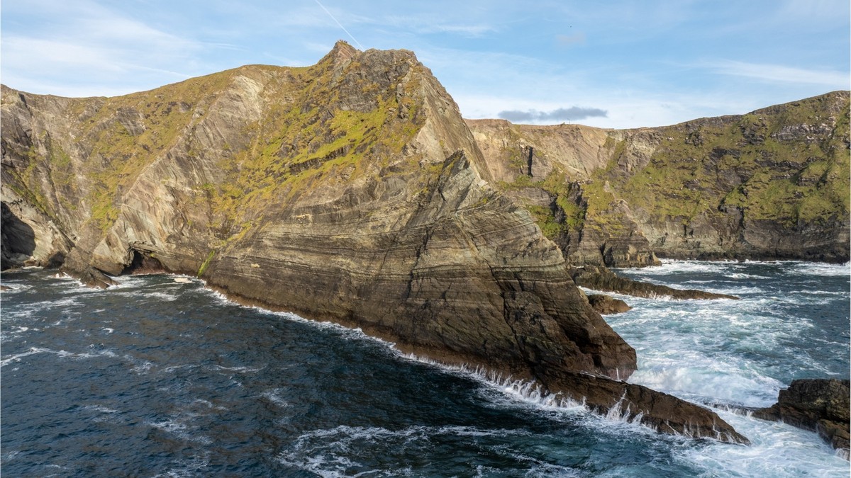 Erlebe die Vielfalt von Irland zwischen Pubs und Küstenluft