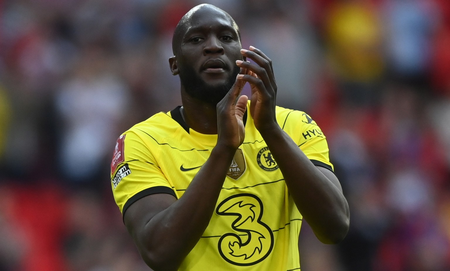 epa09894892 Romelu Lukaku of Chelsea celebrates after the English FA Cup semi final match between Chelsea FC and Crystal Palace in London, Britain, 17 April 2022. EPA/NEIL HALL EDITORIAL USE ONLY. No  ...