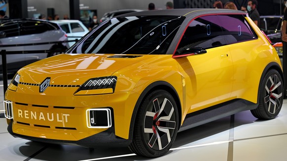 epa09453475 The All New Renault 5 Electric on display at the International Motor Show IAA in Munich, Germany, 07 September 2021. The 2021 International Motor Show Germany IAA 2021, which this year pro ...