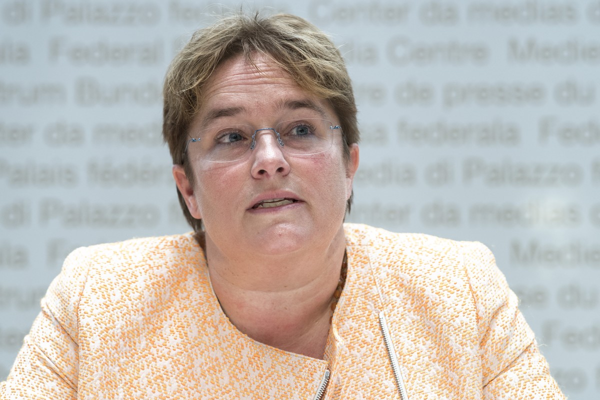 Magdalena Martullo-Blocher, Unternehmerin und Nationalraetin SVP-GR ,vom Unternehmerkomitee "Ja zur Selbstbestimmungsinitiative", spricht an einer Medienkonferenz, am Freitag, 26. Oktober 20 ...