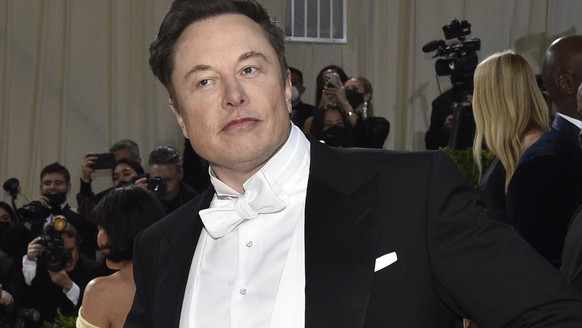 FILE - Elon Musk attends The Metropolitan Museum of Art's Costume Institute benefit gala celebrating the opening of the &quot;In America: An Anthology of Fashion&quot; exhibition on May 2, 2022, in Ne ...