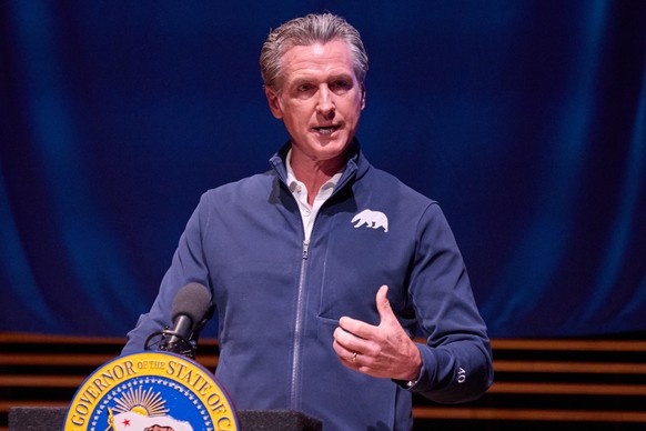 epa12223491 California governor Gavin Newsom speaks about fire recovery efforts on the six month anniversary of the Eaton and Palisades fires in Pasadena, California, USA, 07 July 2025. On the six mon ...