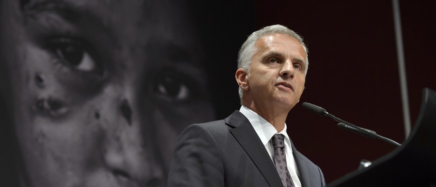 «Mit liberalen Grüssen, Didier»: Aussenminister Burkhalter nutzte offizielles Papier, um sich bei seinen Parteifreunden für den Einsatz im Wahlkampf zu bedanken. Geht das?