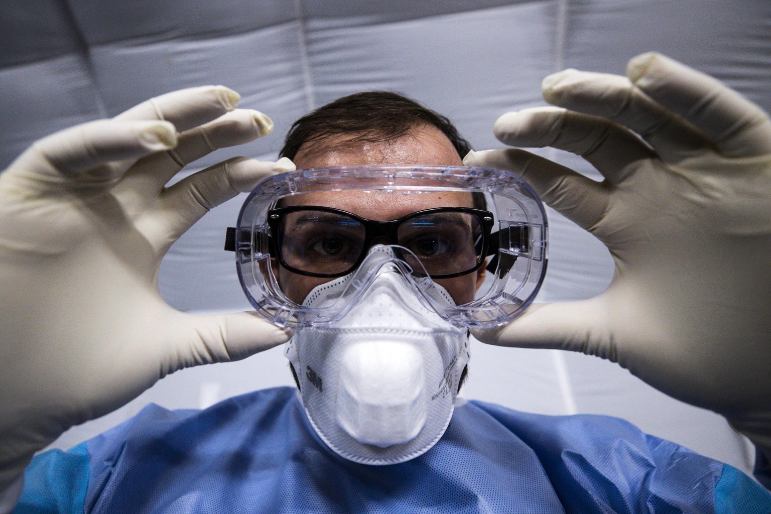 epa08247535 Emergency forces install an air dome equipped with medical supplies at Spallanzani hospital in case the number of people suffering from COVID-19 coronavirus increases, in Rome, Italy, 25 F ...