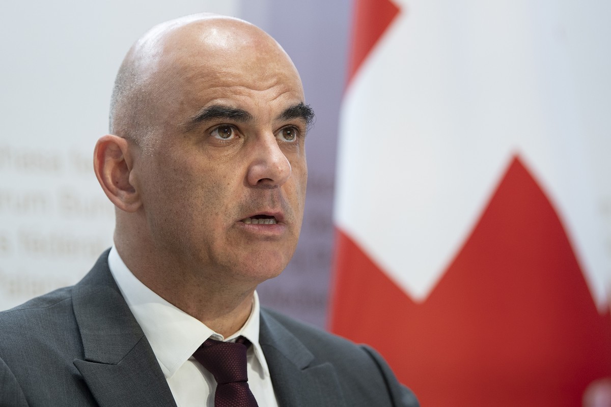 Bundesrat Alain Berset spricht an einer Medienkonferenz ueber Covid 19 Massnahmen, am Mittwoch, 11. August 2021, in Bern. (KEYSTONE/Peter Schneider)