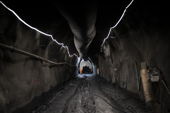 Vortrieb im Entwaesserungsstollen, am Montag, 11. Mai 2026, in Brienz-Brinzauls. Das Dorf war wegen eines erneuten drohenden Bergsturz ueber 62 Wochen evakuiert. Im Juni 2023 war es knapp von einem Sc ...
