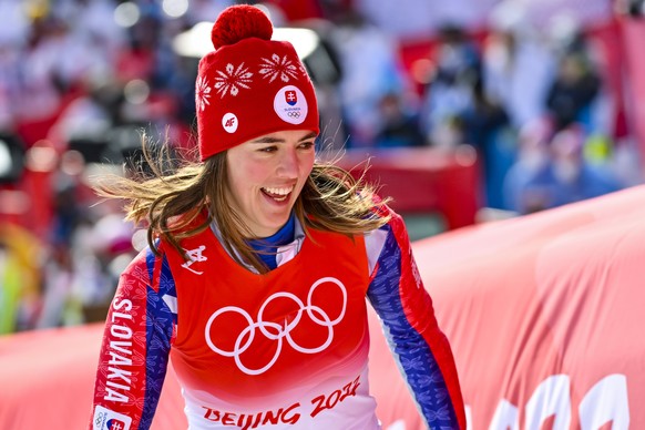 epa09740429 Gold medalist Petra Vlhova of Slovakia celebrates during the second run of the Women&#039;s Slalom race of the Alpine Skiing events of the Beijing 2022 Olympic Games at the Yanqing Nationa ...