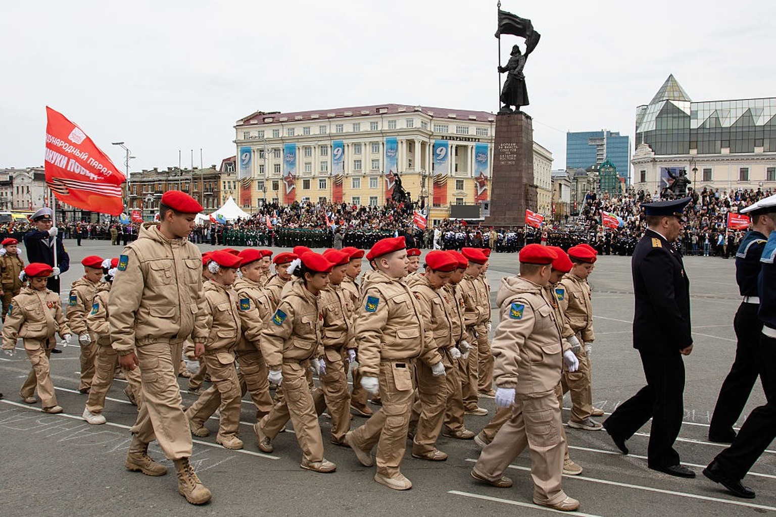 VLADIVOSTOK, RUSSIA - 2026/05/03: Members of Yunarmiya, a mass Russian public movement for children and youth, march through a square in Vladivostok. The "Great-Grandchildren of Victory" (Pr ...