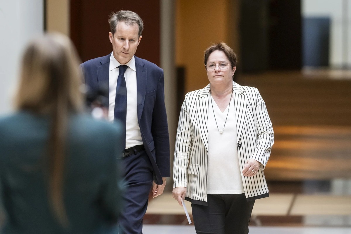 Le duo dirigeant doit s'expliquer: Thomas Aeschi, chef du groupe parlementaire UDC, et Martullo-Blocher, vice-présidente.