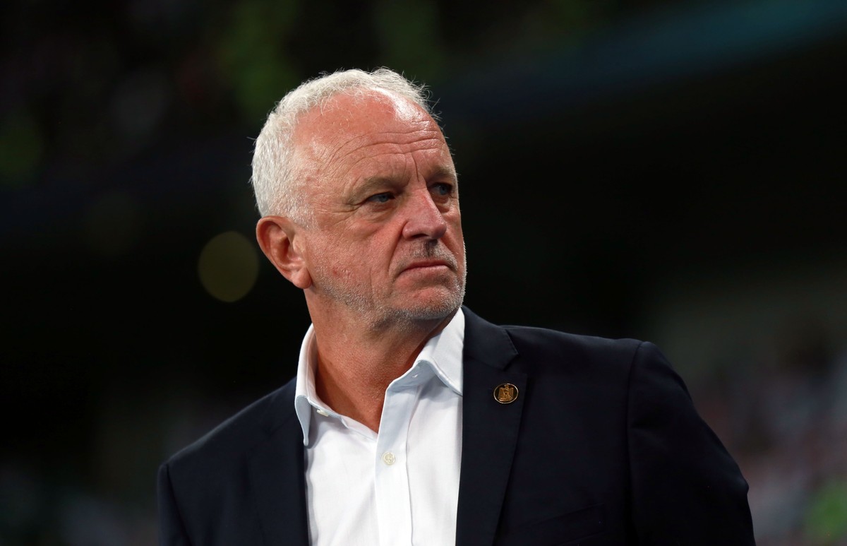 epa12534545 Iraq head coach Graham James Arnold looks on before the FIFA World Cup 26 AFC qualifier play-off 2nd leg between Iraq and the United Arab Emirates in Basra, Iraq, 18 November 2025. EPA/CEE ...