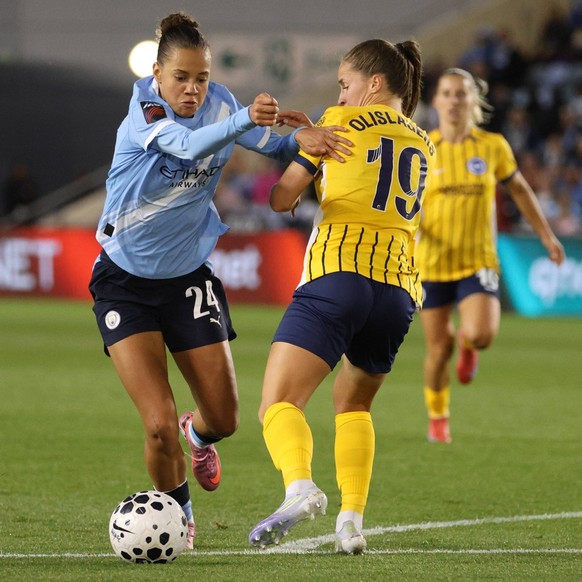 Manchester City v Brighton &amp; Hove Albion - Women s Super League Manchester City s Iman Beney getting past Brighton &amp; Hove Albion s Marisa Olislagers - 12.09.2025 Women s Super League Mancheste ...