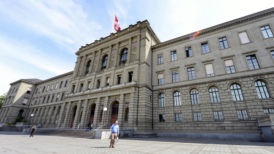 Das Hauptgebaeude der ETH Zuerich, aufgenommen am Freitag, 25. April 2014. (KEYSTONE/Walter Bieri )