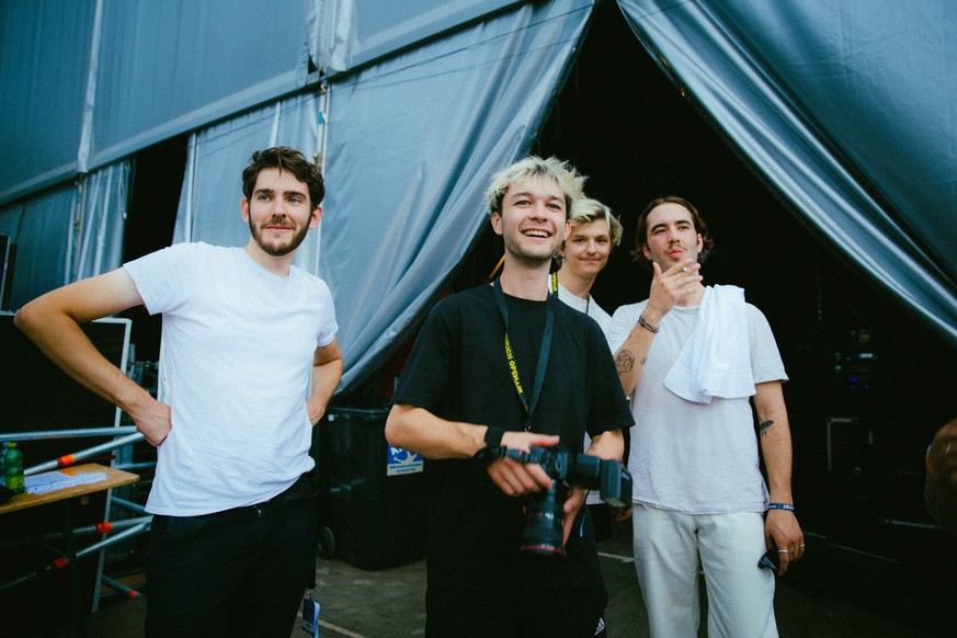 Backstage am Zürich Openair mit Benjamin Amaru und seiner Band.