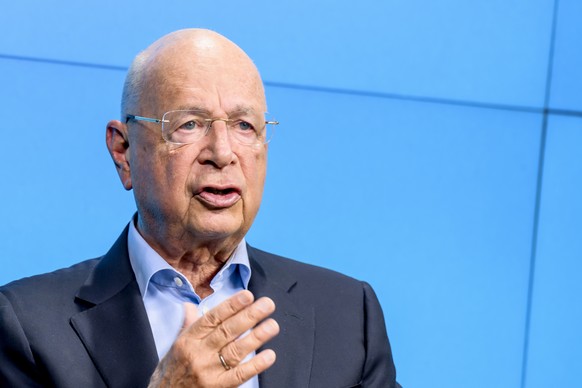 epa09955355 Klaus Schwab, Founder and Executive Chairman of the World Economic Forum (WEF), delivers a speech during a virtual media briefing, in Cologny near Geneva, Switzerland, 18 May 2022. The Wor ...