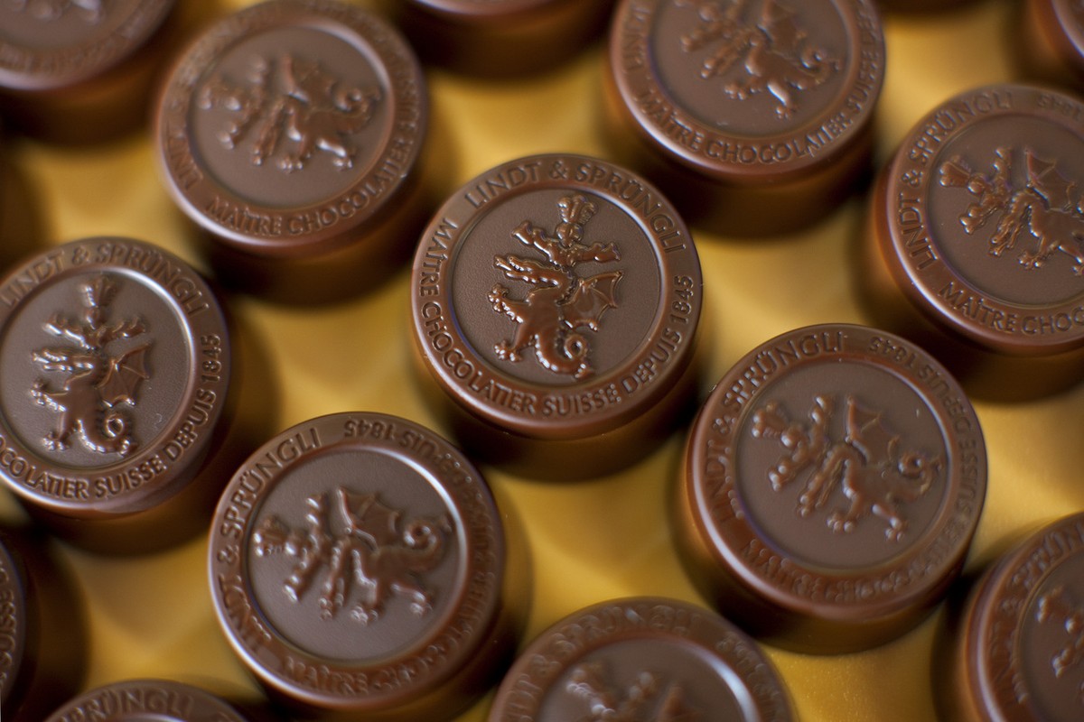 "Dragon Classic" chocolates at the production branch of chocolate factory "Lindt &amp; Spruengli AG" in Kilchberg in the canton of Zurich, Switzerland, pictured on March 10, 2010.  ...