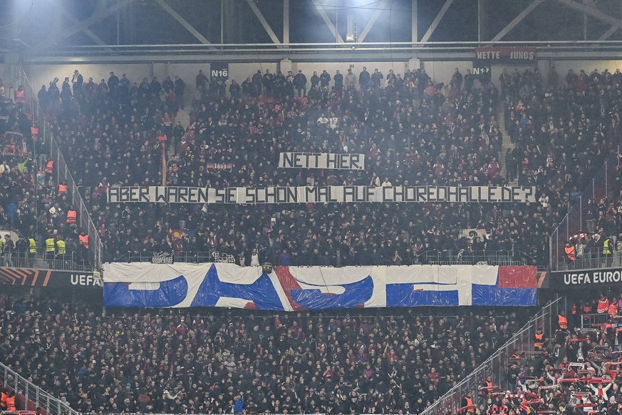 Spruchband im Basel Block choreohalle.de GER, SC Freiburg - FC Basel, Fussball, Europa League, 1. Spieltag, Saison 2025/2026, 24.09.2025 GER, SC Freiburg - FC Basel, Fussball, Europa League, 1. Spielt ...