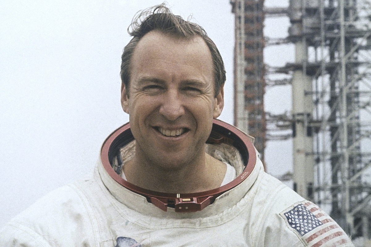FILE - In this photo provided by NASA, astronaut James Lovell, Apollo 13 commander poses for a portrait in his space suit, Feb. 16, 1970. (AP Photo/NASA, File)
Obit James Lovell