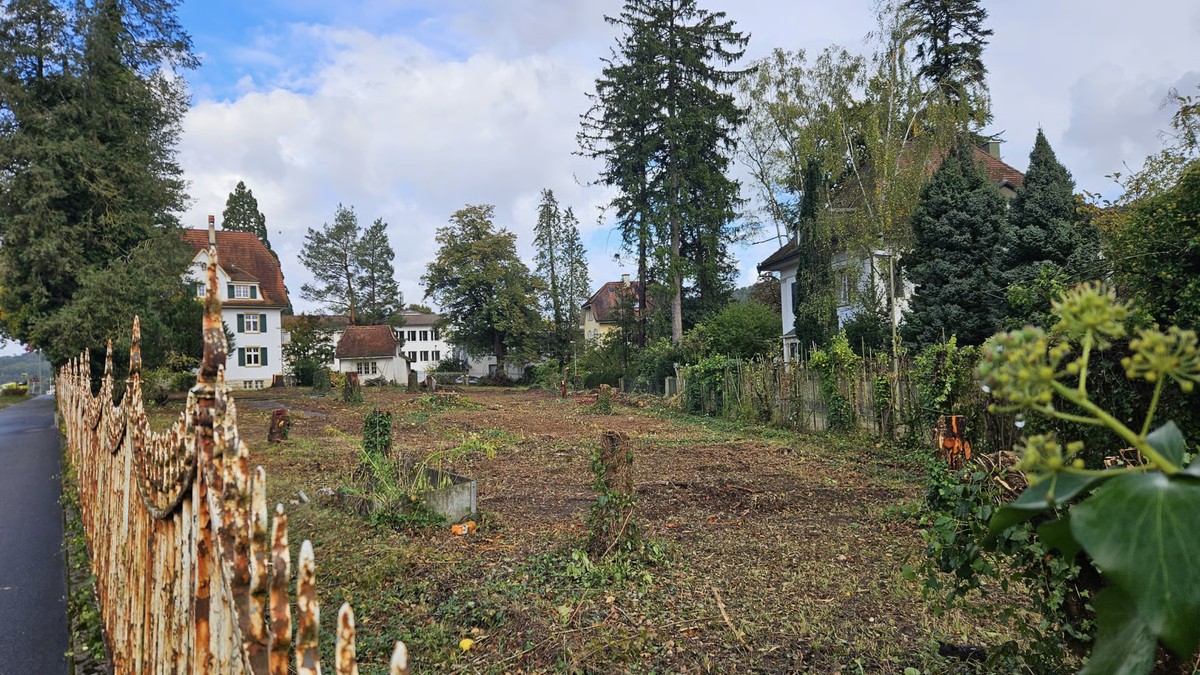 Familie-Xhaka-kauft-in-Liestal-eine-Villa-und-l-sst-den-Garten-roden