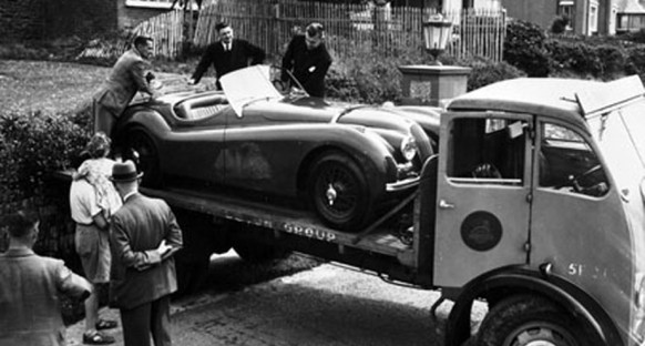 clark gable jaguar xk 120 http://www.jaguarclassic.ch/werkstatt/Werksverzeichnis/nn-yy/index.asp?WVnr=01/11