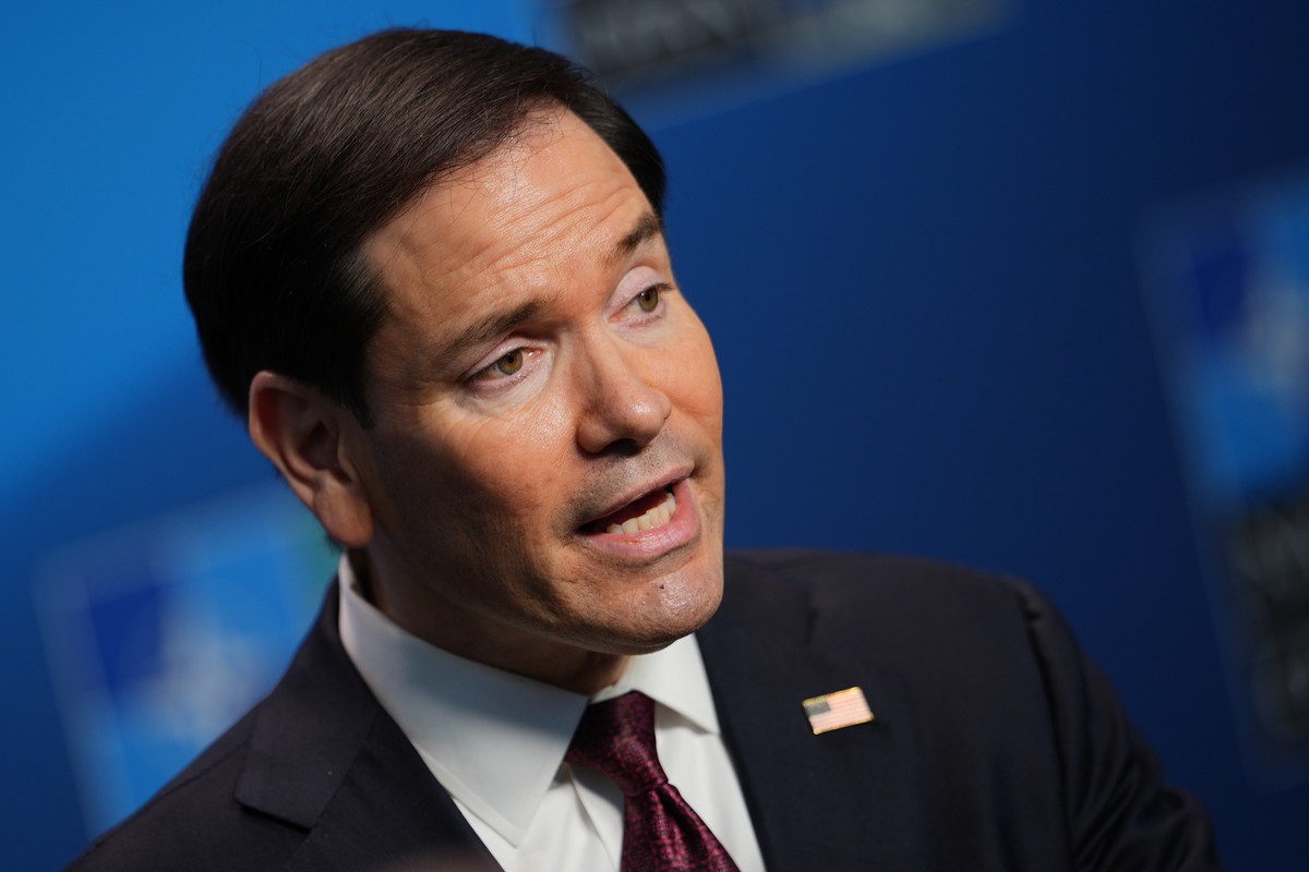 United States Secretary of State Marco Rubio speaks with journalists during a meeting of NATO foreign ministers in Helsingborg, Sweden, Friday, May 22, 2026. (AP Photo/Julia Demaree Nikhinson, Pool)
M ...