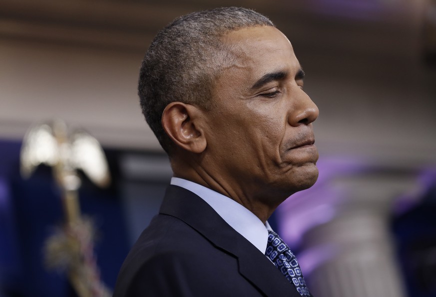 President Barack Obama pauses during his final presidential news conference, Wednesday, Jan. 18, 2017, in the Brady Press Briefing Room of the White House in Washington. (AP Photo/Carolyn Kaster)